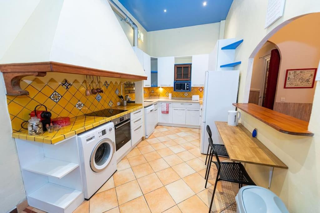 Anna-Maria : Grand Appartement 10 Personnes+Parking Prive -Actif+ Location- Marsylia Zewnętrze zdjęcie