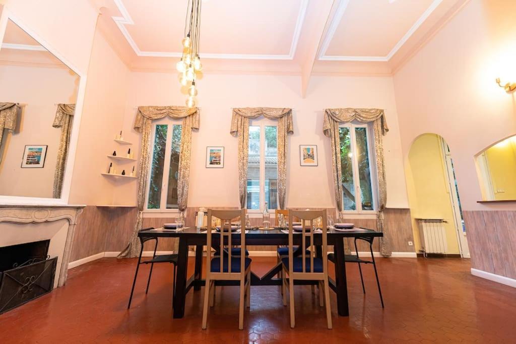 Anna-Maria : Grand Appartement 10 Personnes+Parking Prive -Actif+ Location- Marsylia Zewnętrze zdjęcie