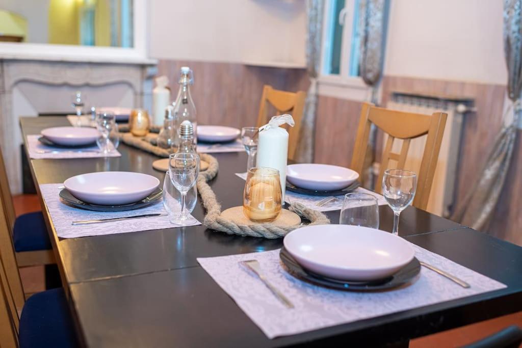 Anna-Maria : Grand Appartement 10 Personnes+Parking Prive -Actif+ Location- Marsylia Zewnętrze zdjęcie