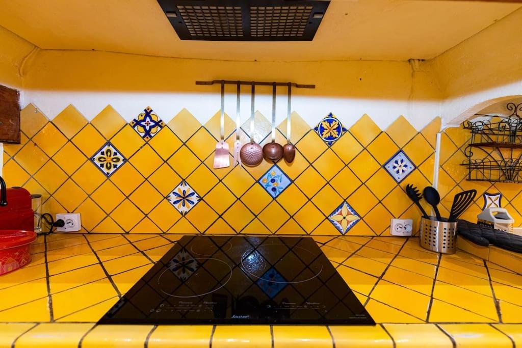 Anna-Maria : Grand Appartement 10 Personnes+Parking Prive -Actif+ Location- Marsylia Zewnętrze zdjęcie